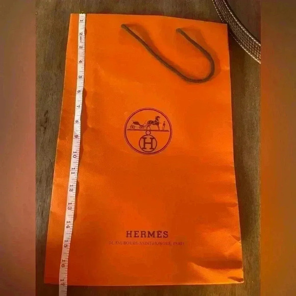 Hermes Reusable Paper Shopping Bag Orange see pictures for dimensions. Used - Picture 7 of 9